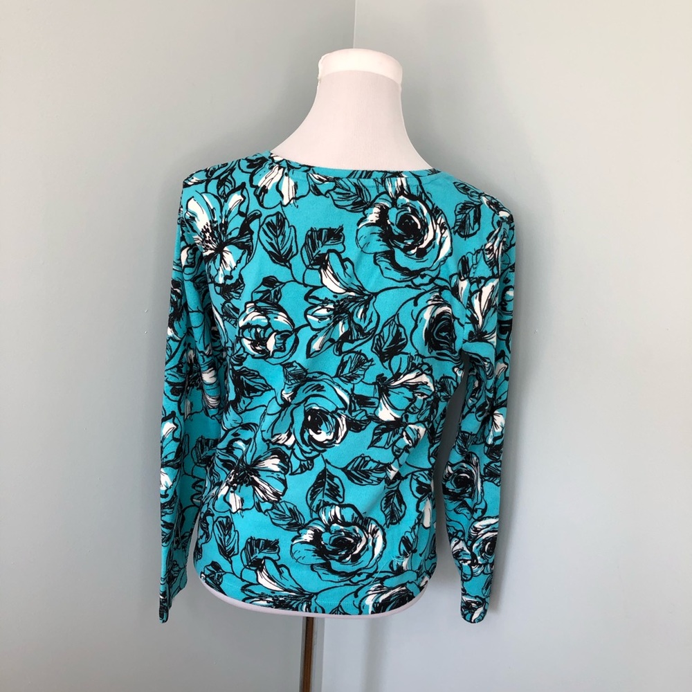 ✨2/$20✨Spring Light Knit Sweater - Picture 4 of 5